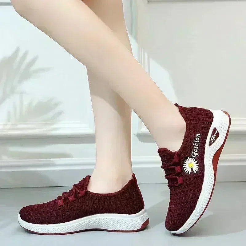 Fashionable Women's Sports Shoes with Soft, Breathable Mesh Soles and Lightweight, Trendy Coconut Shoes