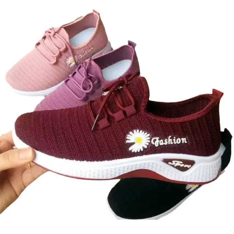 Fashionable Women's Sports Shoes with Soft, Breathable Mesh Soles and Lightweight, Trendy Coconut Shoes